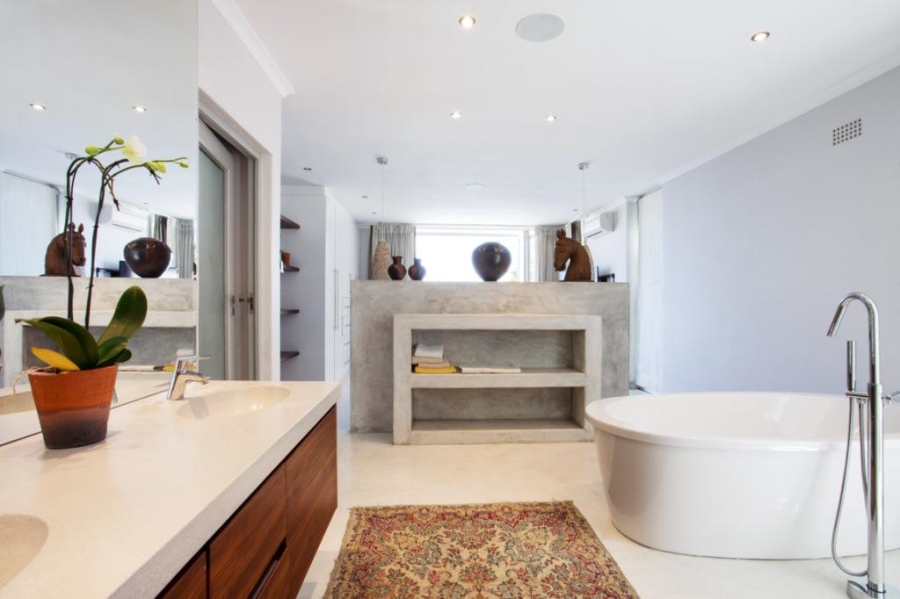 3 Bedroom Property for Sale in Bantry Bay Western Cape